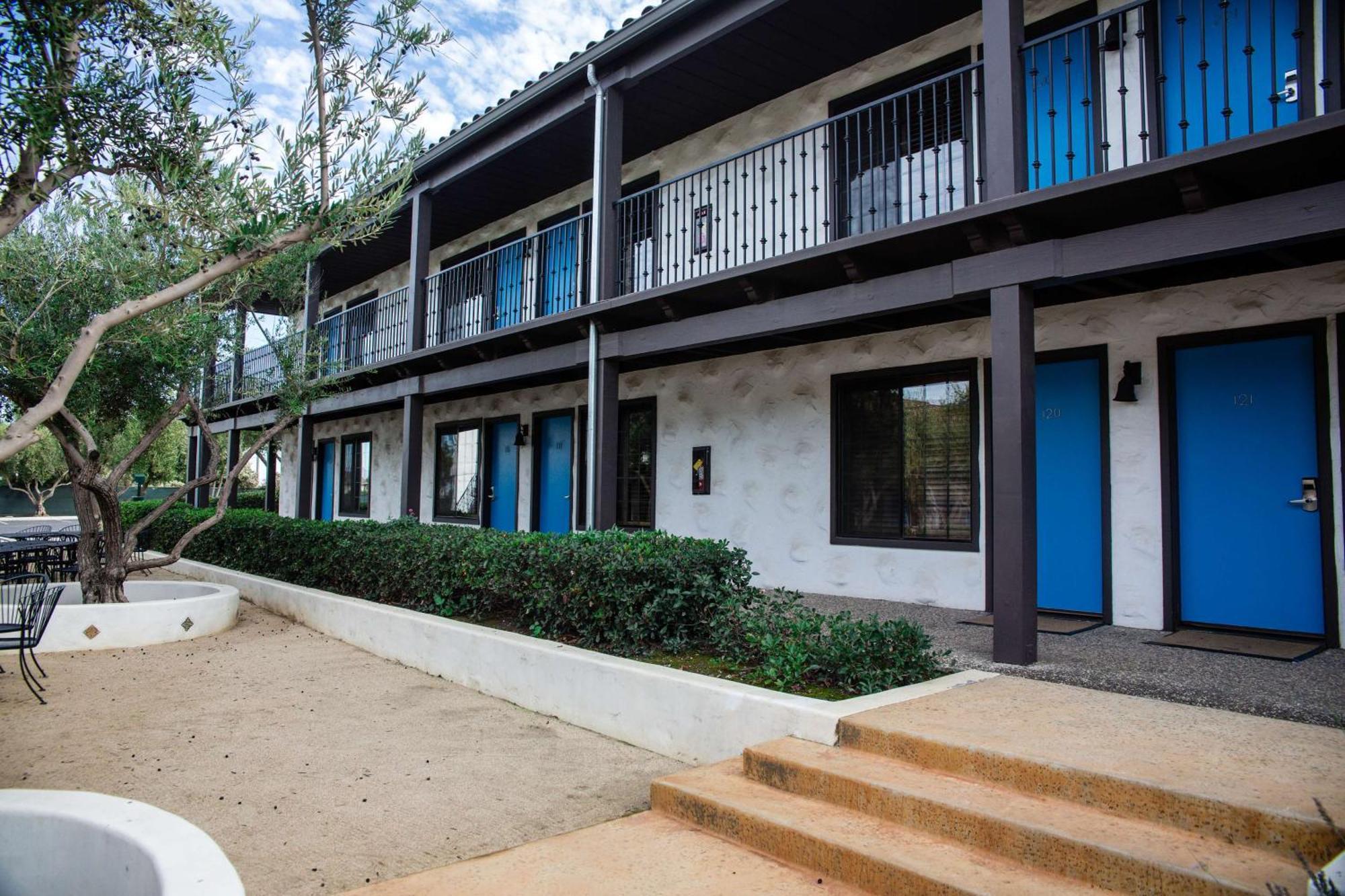 Hacienda De Leal, Bw Signature Collection